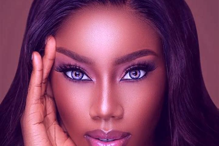 Iris, 21, a brunette blue-eyed ebony companion based in Kofi Adoukro. Offering Tantra, Dinner Date, Party Girl, BDSM, Fetish. Available for incall and outcal...