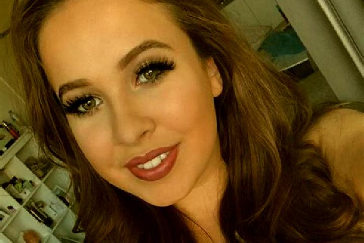 Iris, 21, a brunette dark-eyed european companion based in Stoke Hammond. Offering CIM, Domination, Dinner Date. Available for incall and outcall, day and ev...