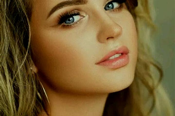 Iris, 21, a dark blonde blue-eyed slavic companion based in Dimako. Offering Roleplay, Couples, GFE. Available for incall and outcall, overnight bookings ava...