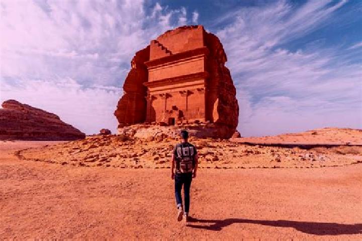 Iris, 21 — Escort in Al Munayzilah, Saudi Arabia