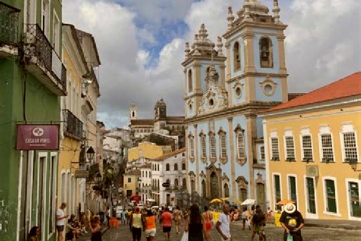 Iris, 21 — Escort in Castro, Brazil