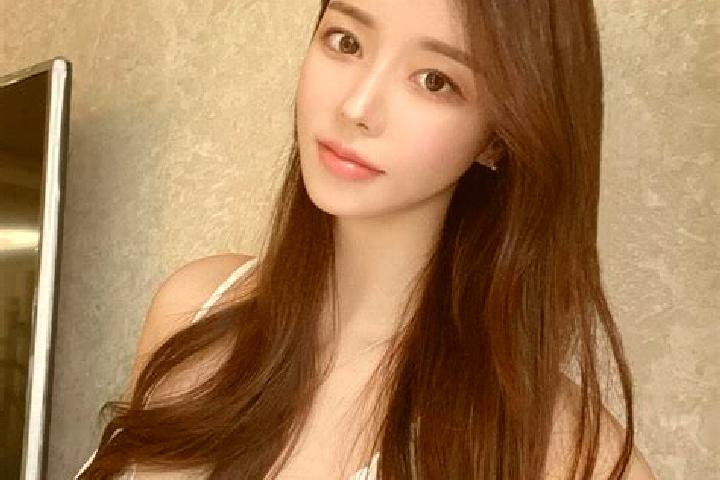 Iris, 21 — Escort in Dashanjiang, China