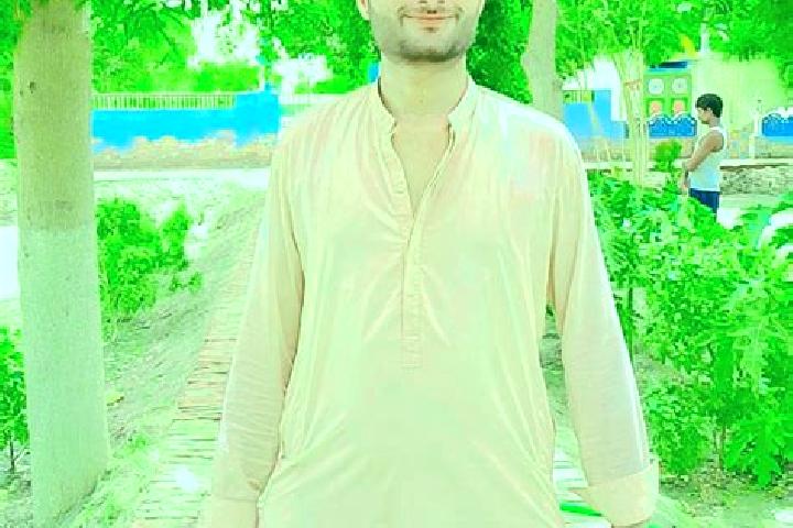 Iris, 21 — Escort in Dera Allahyar, Pakistan