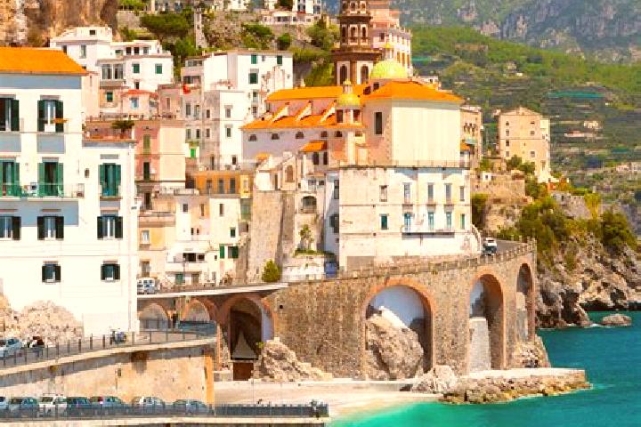 Iris, 21 — Escort in Frisa, Italy