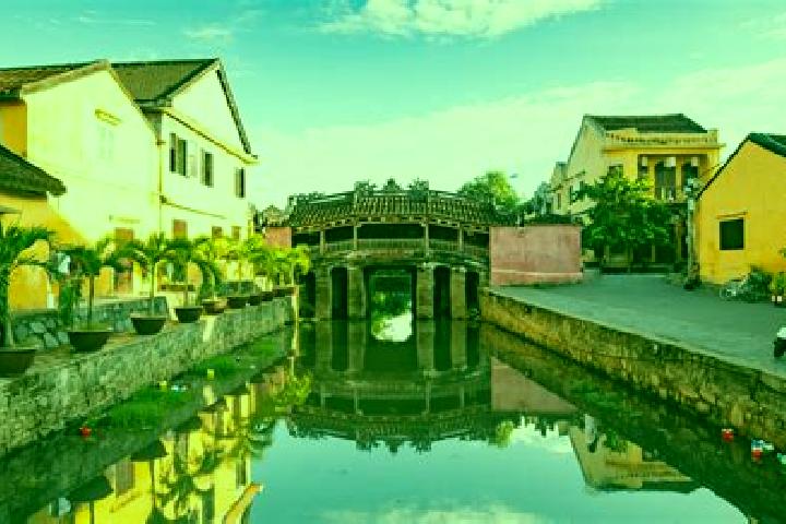 Iris, 21 — Escort in Hoi An, Vietnam