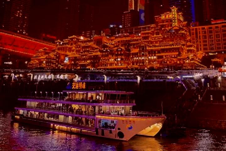 Iris, 21 — Escort in Huanghu, China