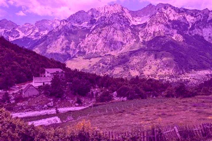Iris, 21 — Escort in Levan, Albania