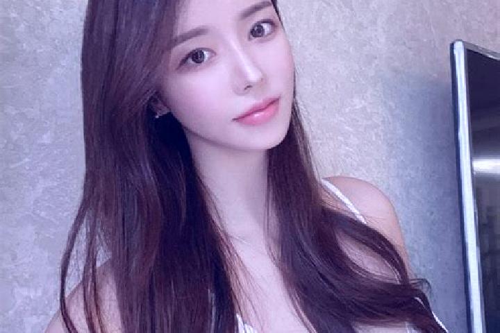 Iris, 21 — Escort in Liuba, China