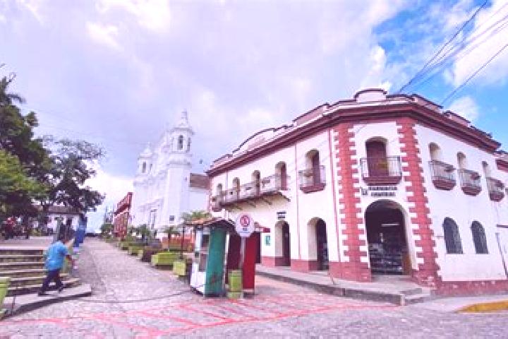 Iris, 21 — Escort in Santa Rosa de Copan, Honduras