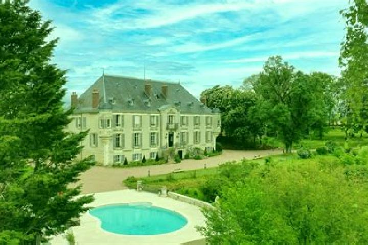 Iris, 21 — Escort in Villiers-en-Desœuvre, France