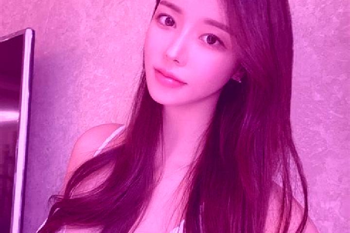 Iris, 21 — Escort in Xagqu, China