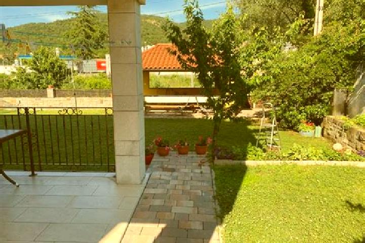 Iris, 21 — Escort in Zgornje Duplje, Slovenia
