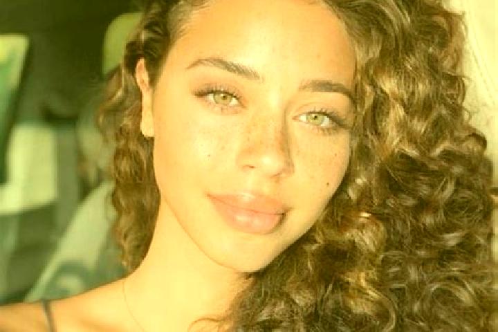 Iris, 22, a auburn hazel-eyed ebony companion based in New Port. Offering A-Level, Girlfriend Experience, Overnight. Available for incall and outcall, day an...