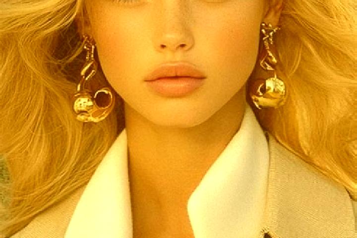 Iris, 22, a blonde grey-eyed mixed companion based in Kas. Offering Duos, Party Girl, Fetish. Available for incall and outcall, overnight bookings available.