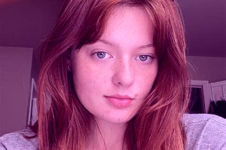 Iris, 22, a red grey-eyed middle eastern companion based in Bois-de-Lessines. Offering GFE, Domination, Duos, BDSM. Available for incall and outcall, day and...