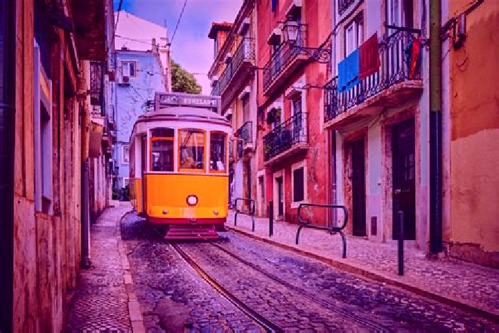 Iris, 22 — Escort in Alfama, Portugal