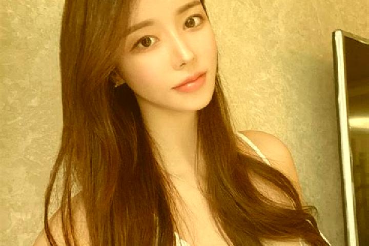 Iris, 22 — Escort in Dongqianhu, China