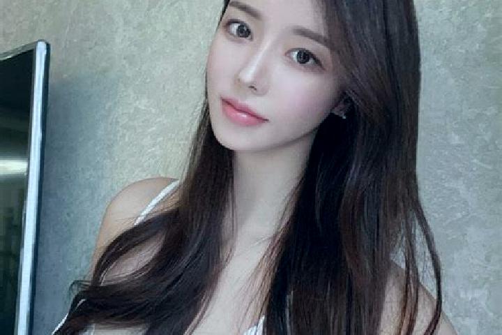 Iris, 22 — Escort in Sipu, China