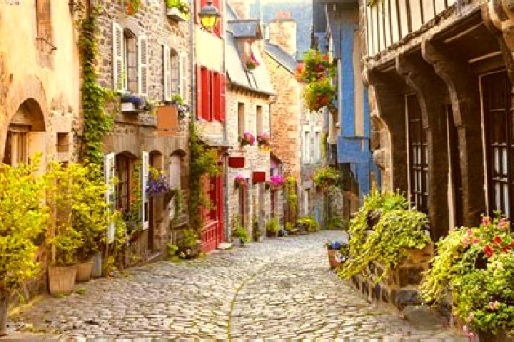 Iris, 22 — Escort in Tuffe, France