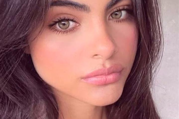 Iris, 23, a brunette dark-eyed middle eastern companion based in Ulundi. Offering Overnight, Duos, Party Girl, OWO. Available for incall and outcall, day and...
