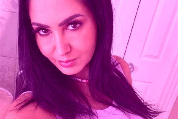 Iris, 23, a red amber-eyed middle eastern companion based in Groenstraat. Offering Striptease, Roleplay, Fetish, Girlfriend Experience, Deep French Kissing. ...