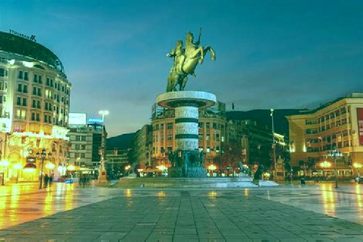 Iris, 23 — Escort in Crnovec, North Macedonia