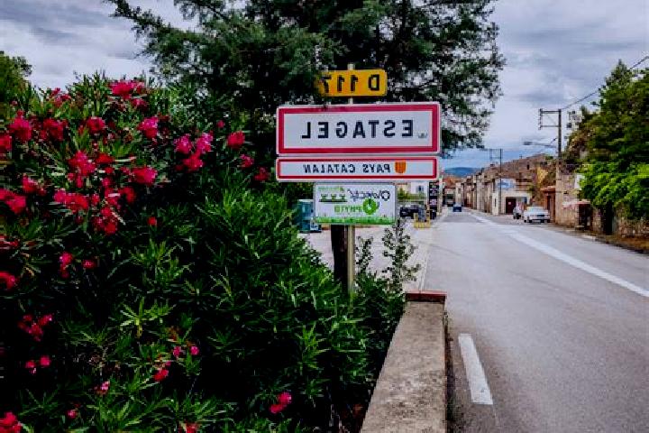 Iris, 23 — Escort in Estagel, France