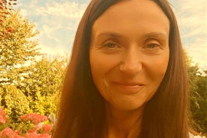 Iris, 23 — Escort in Pierwoszyno, Poland