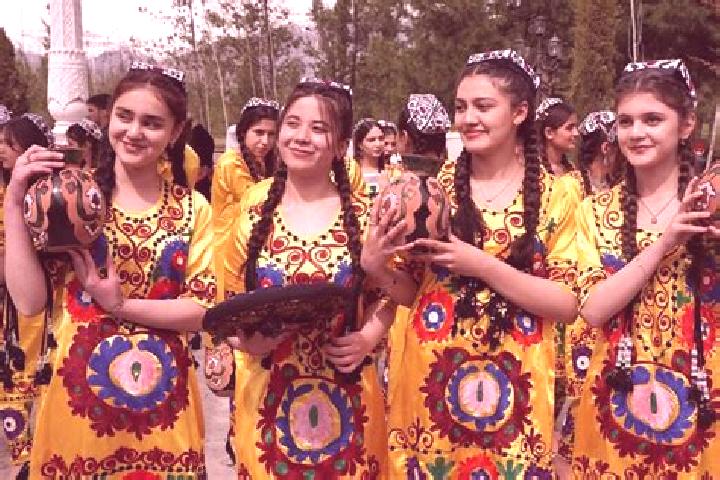 Iris, 23 — Escort in Somoniyon, Tajikistan