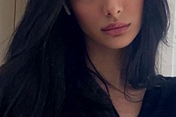 Iris, 24, a black dark-eyed middle eastern companion based in Mejia. Offering Striptease, Couples, OWO. Available for incall and outcall, day and evening dates.