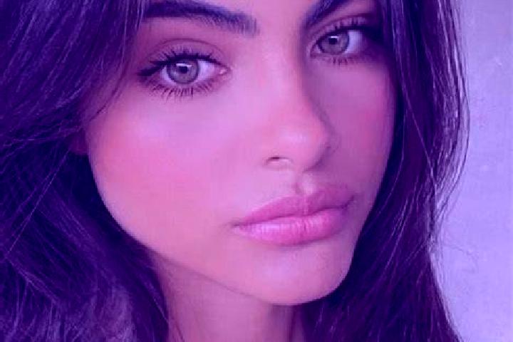 Iris, 24, a brunette green-eyed latina companion based in Al Jafr. Offering Domination, Erotic Massage, Party Girl. Available for incall and outcall, day and...