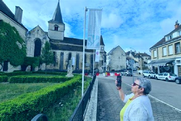 Iris, 24 — Escort in Chatillon-sur-Cher, France