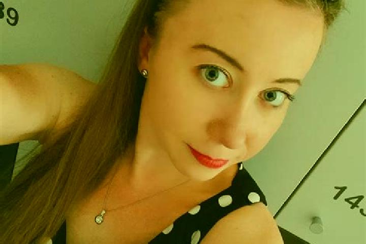 Iris, 24 — Escort in Csakvar, Hungary