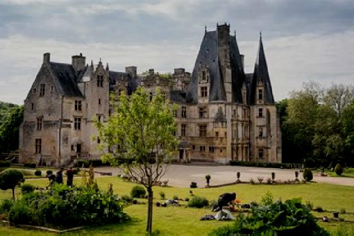 Iris, 24 — Escort in Fontaine-Henry, France