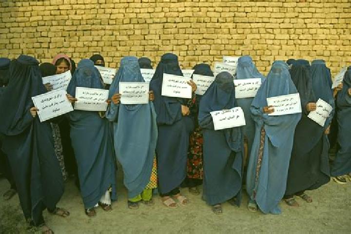 Iris, 24 — Escort in Islam Chumgar, Afghanistan