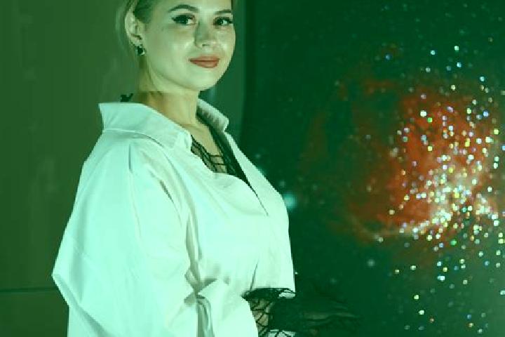 Iris, 24 — Escort in Lascov, Slovakia
