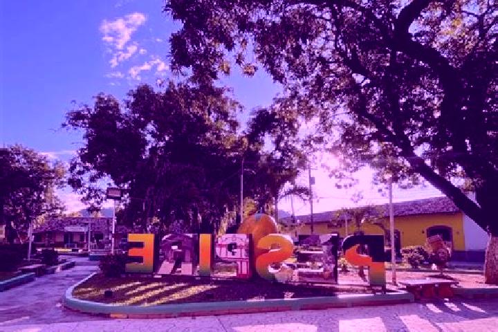 Iris, 24 — Escort in Pespire, Honduras