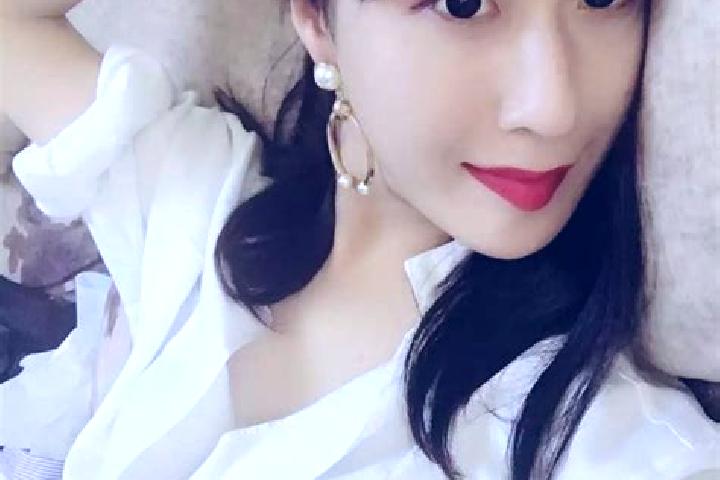 Iris, 24 — Escort in Yichun, China