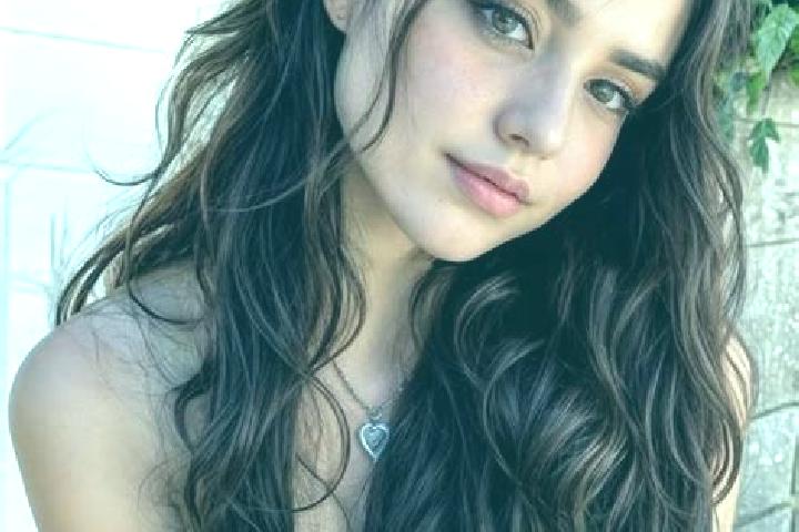 Iris, 25, a auburn hazel-eyed caribbean companion based in Kitamoto. Offering GFE, A-Level, 69. Available for incall and outcall, day and evening dates.