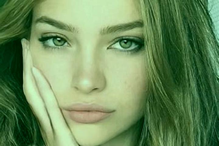 Iris, 25, a blonde hazel-eyed indian companion based in Nacip Raydan. Offering Striptease, Roleplay, Deep French Kissing, Erotic Massage. Available for incal...