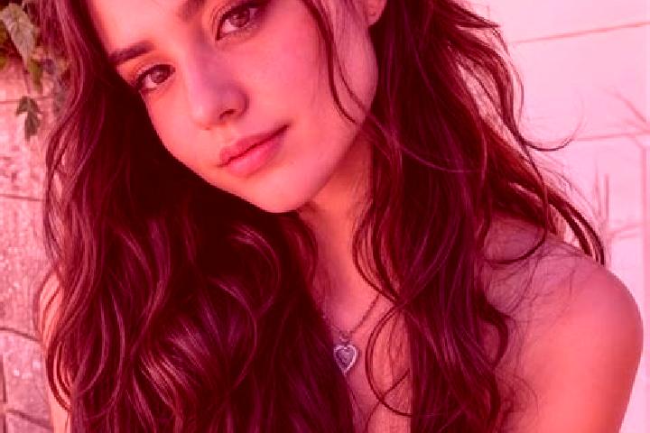 Iris, 25, a brunette hazel-eyed slavic companion based in Brighton. Offering Striptease, CIM, Fetish, Dinner Date, Tantra. Available for incall and outcall, ...