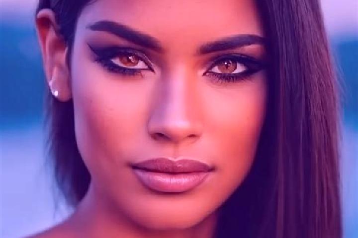 Iris, 25, a dark blonde brown-eyed latina companion based in Kits Point. Offering CIM, Duos. Available for incall and outcall, day and evening dates.