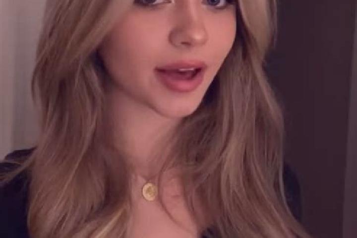 Iris, 25, a dark blonde green-eyed middle eastern companion based in Siler City. Offering Prostate Massage, Couples, GFE, Tantra. Available for incall and ou...