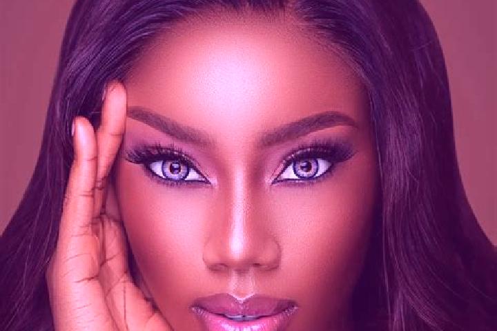Iris, 25, a red blue-eyed ebony companion based in Nyeri. Offering Party Girl, Fetish, Roleplay, Duos, Overnight. Available for incall and outcall, overnight...