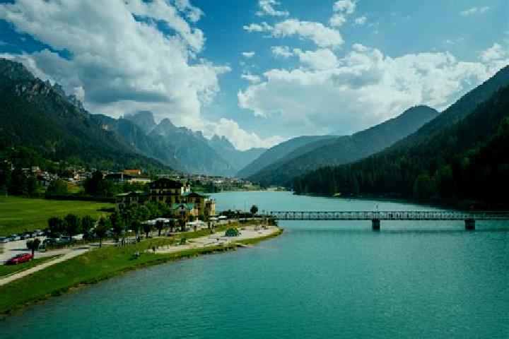 Iris, 25 — Escort in Auronzo, Italy