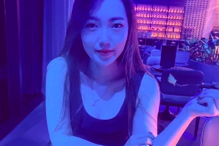Iris, 25 — Escort in Ban Simuangngam, Laos