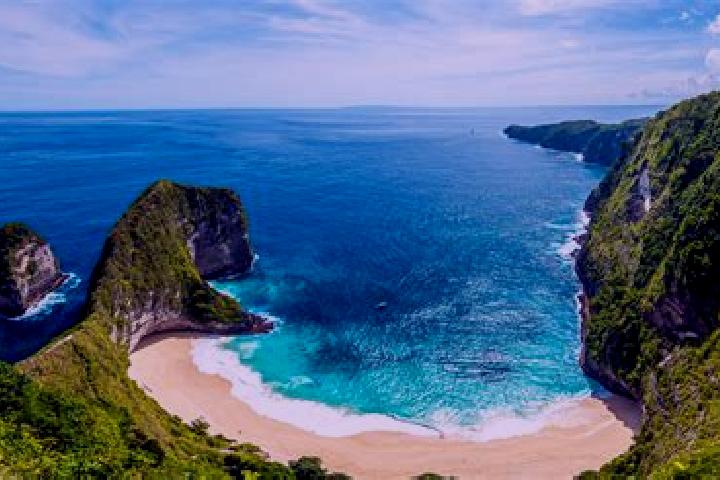 Iris, 25 — Escort in Cimalati, Indonesia