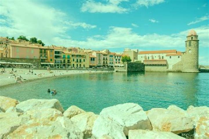 Iris, 25 — Escort in Collioure, France