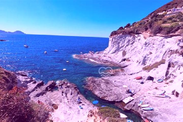Iris, 25 — Escort in La Caletta, Italy