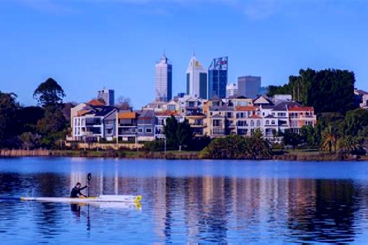 Iris, 25 — Escort in Richmond, Australia